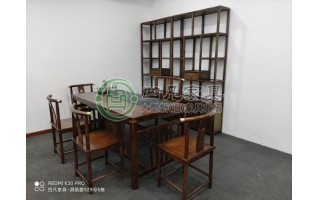 松江茸興路送貨完工，實(shí)木茶桌，博古架，二手老板桌書(shū)柜，辦公工位